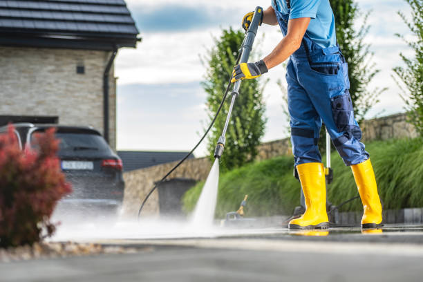 Best Garage Pressure Washing  in Dilley, TX